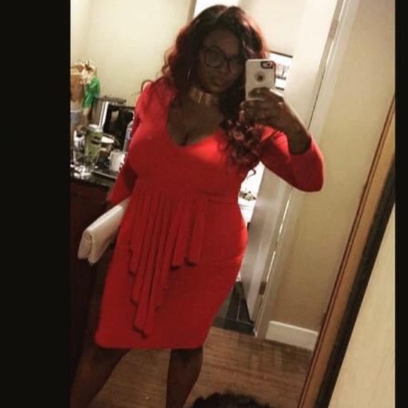 Dresses & Skirts - sexy red dress 💃🏾💋